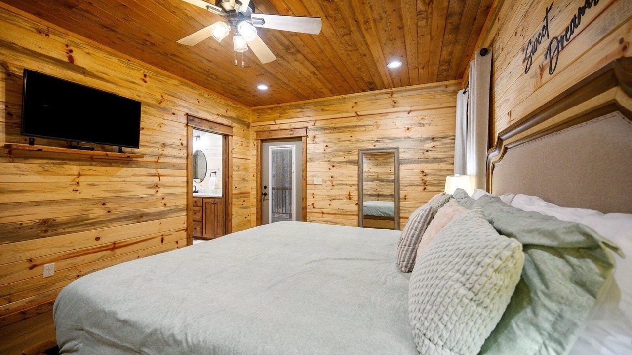 Photo of Bedroom in Pickens