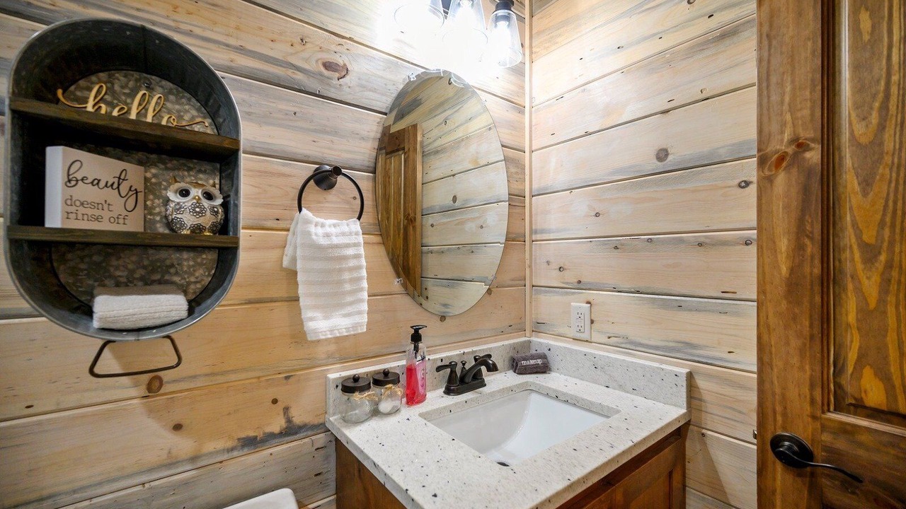 Photo of Bathroom in Pickens