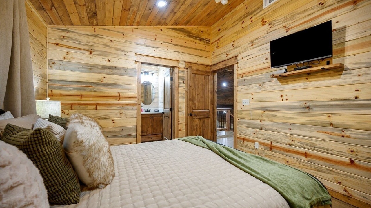 Photo of Bedroom in Pickens