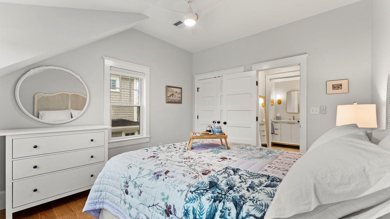 Photo of Bedroom in Greenbush