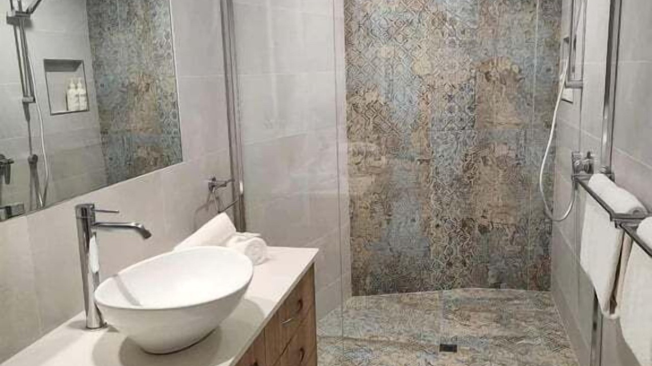 Photo of Bathroom in Point Lookout