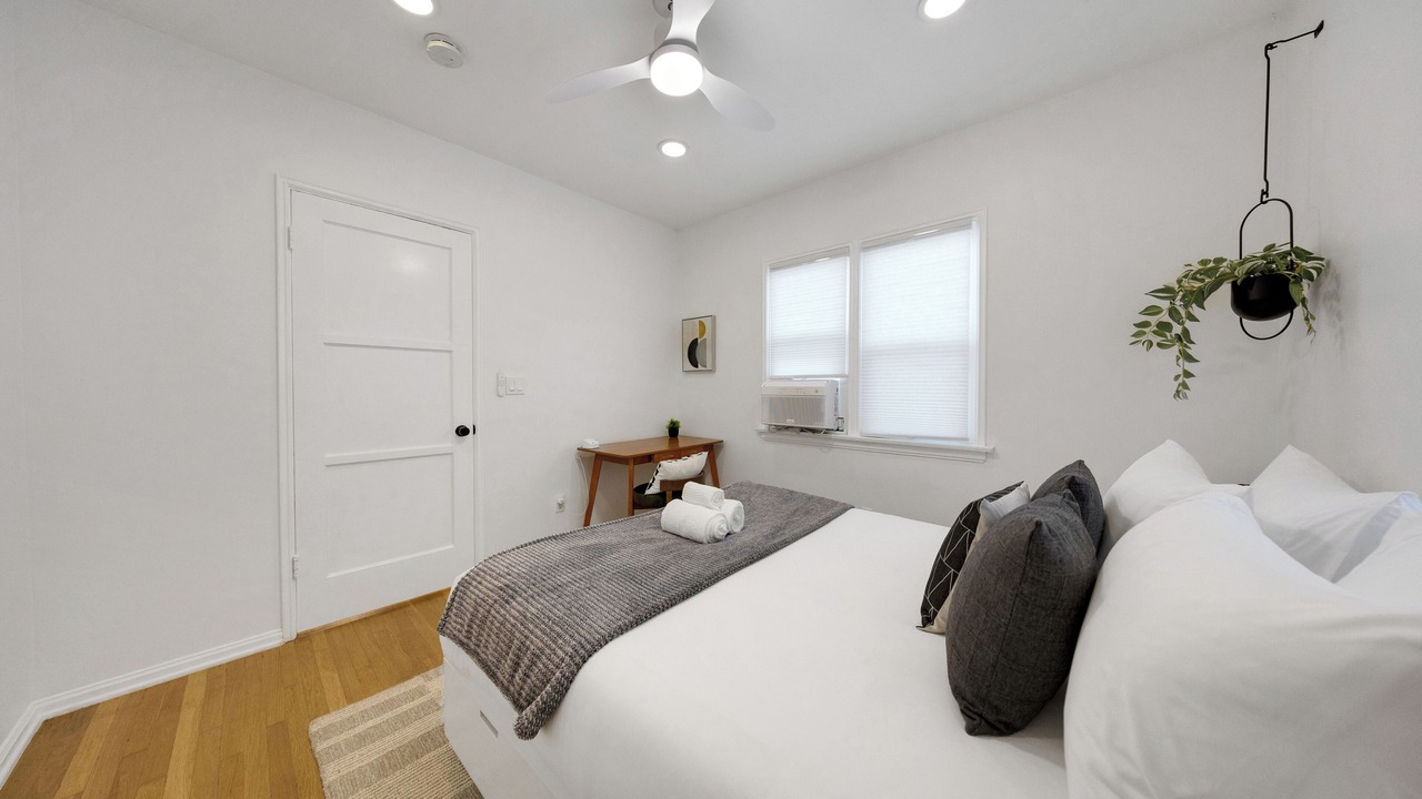 Photo of Bedroom in Mid Central