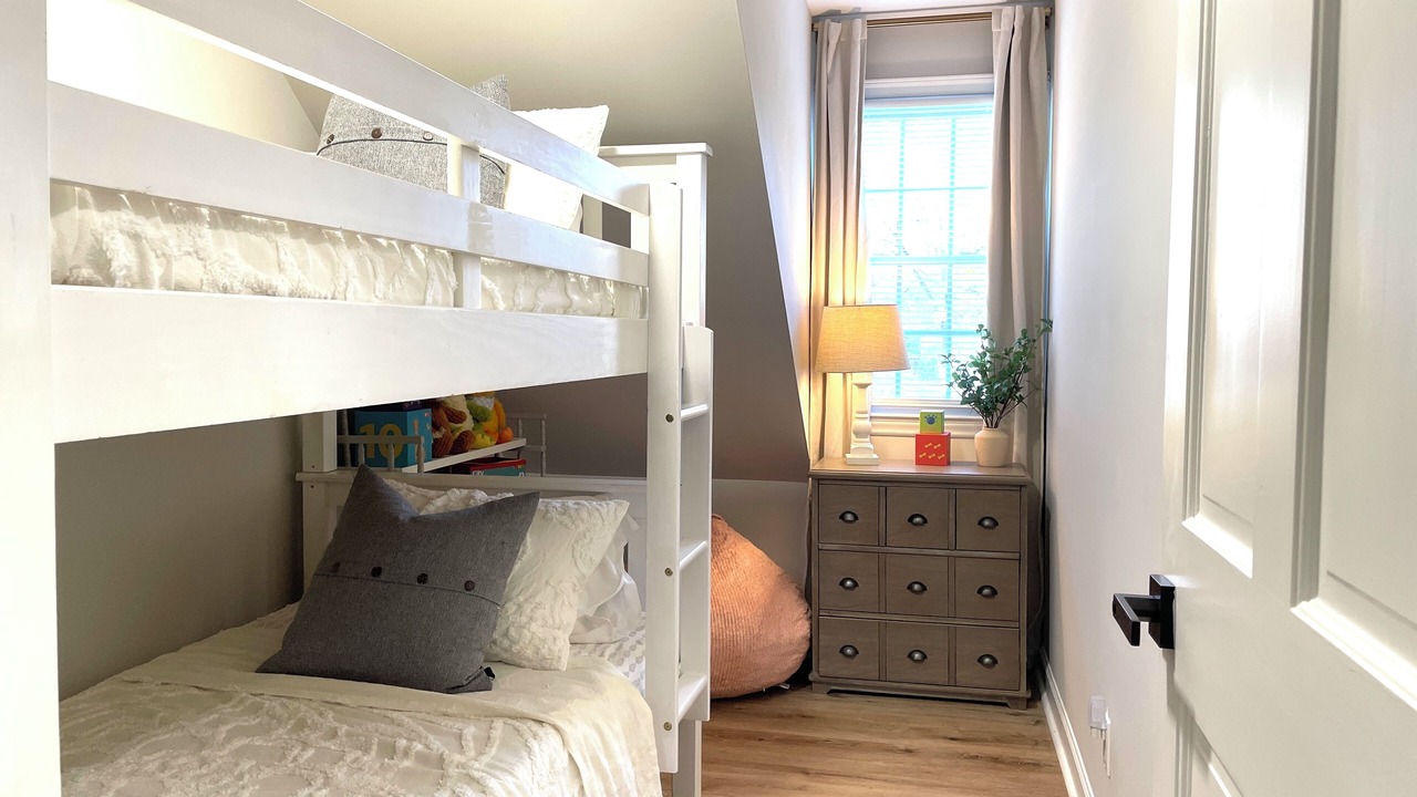 Photo of Bedroom in Green Valley