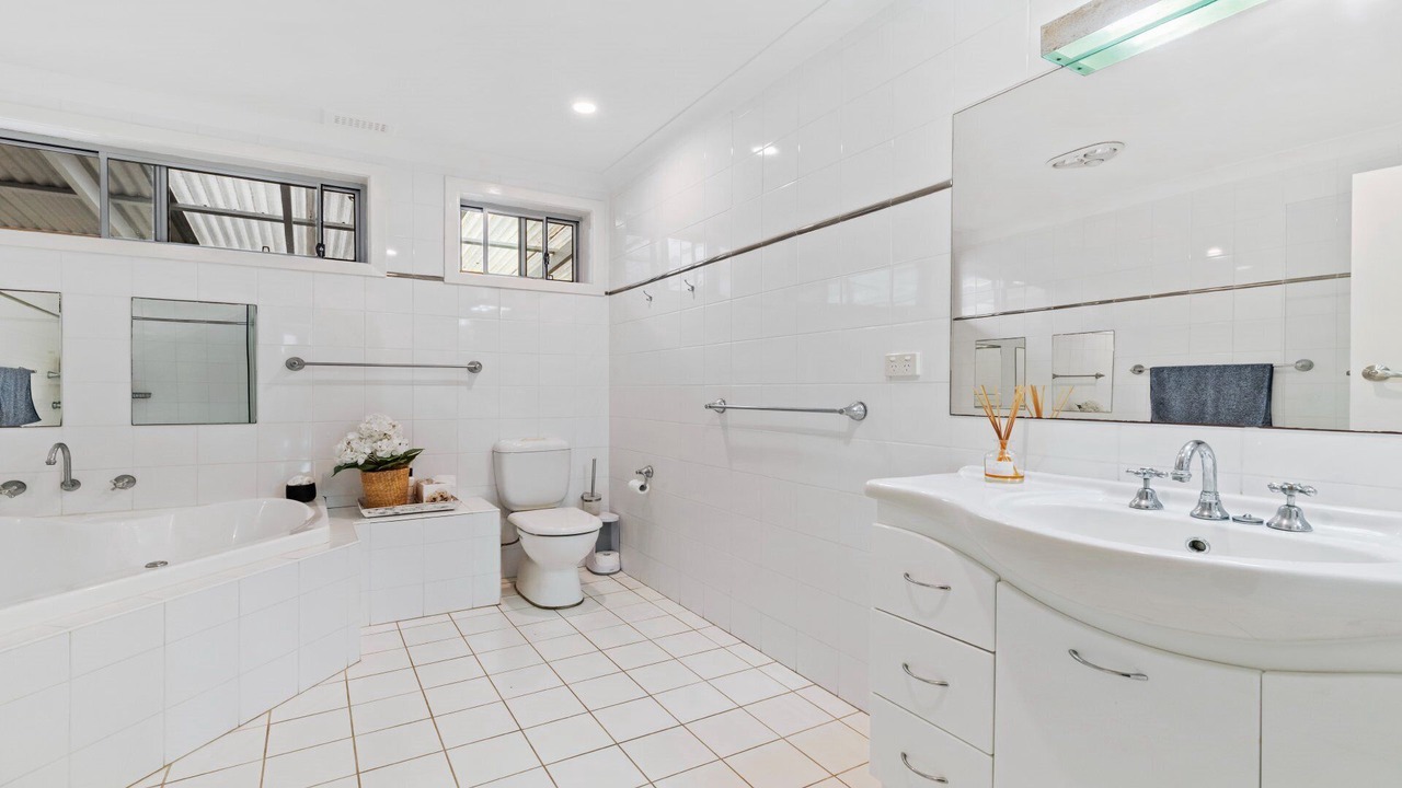 Photo of Bathroom in Hawks Nest