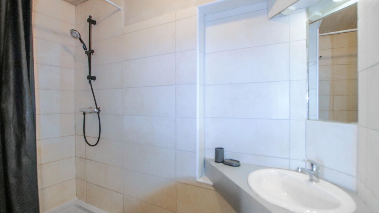 Photo of Bathroom in Lablachere