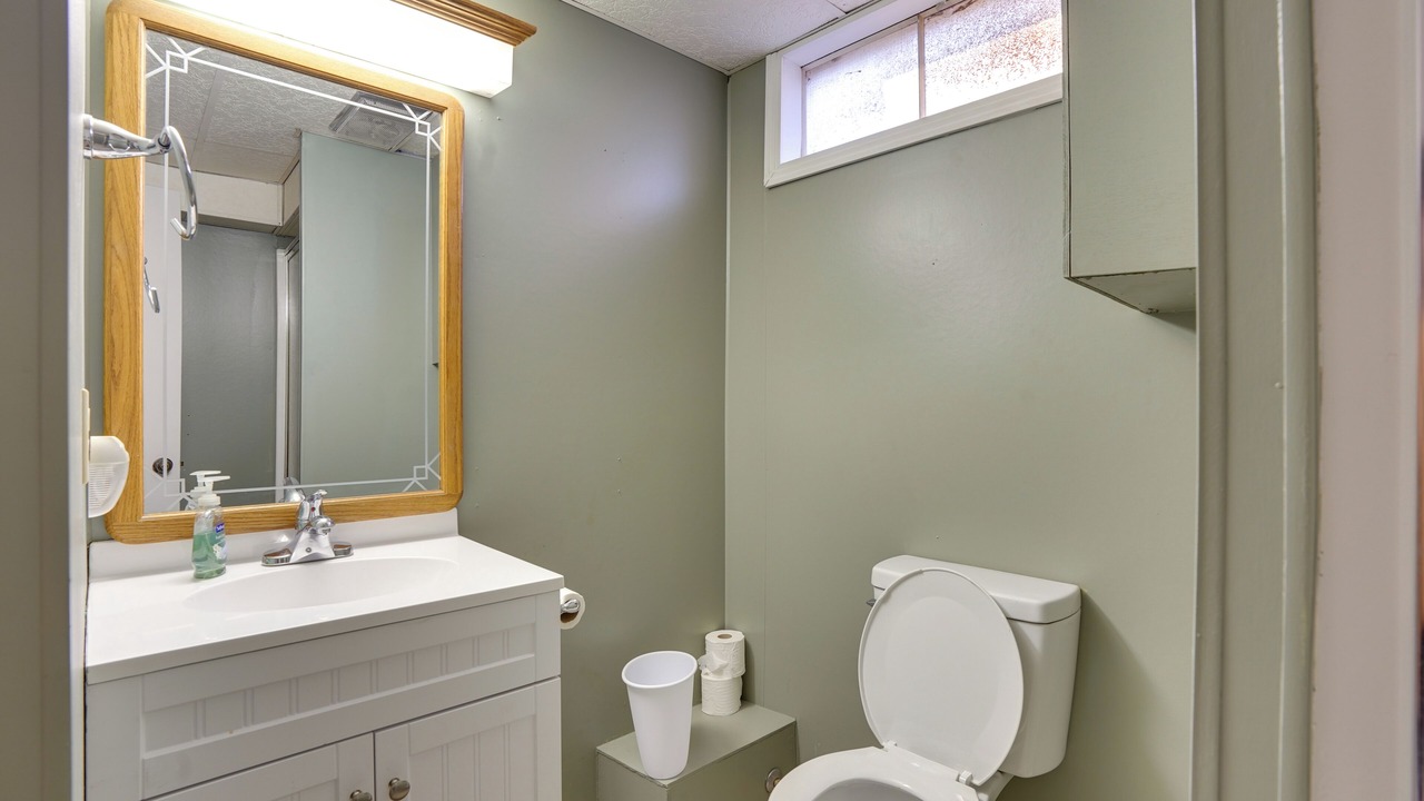Photo of Bathroom in Murray