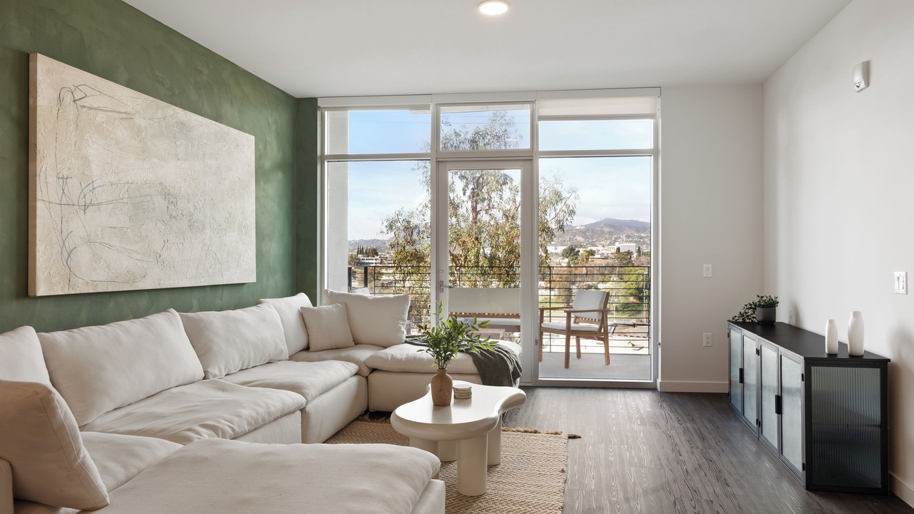 Photo of Livingroom in Rampart Village