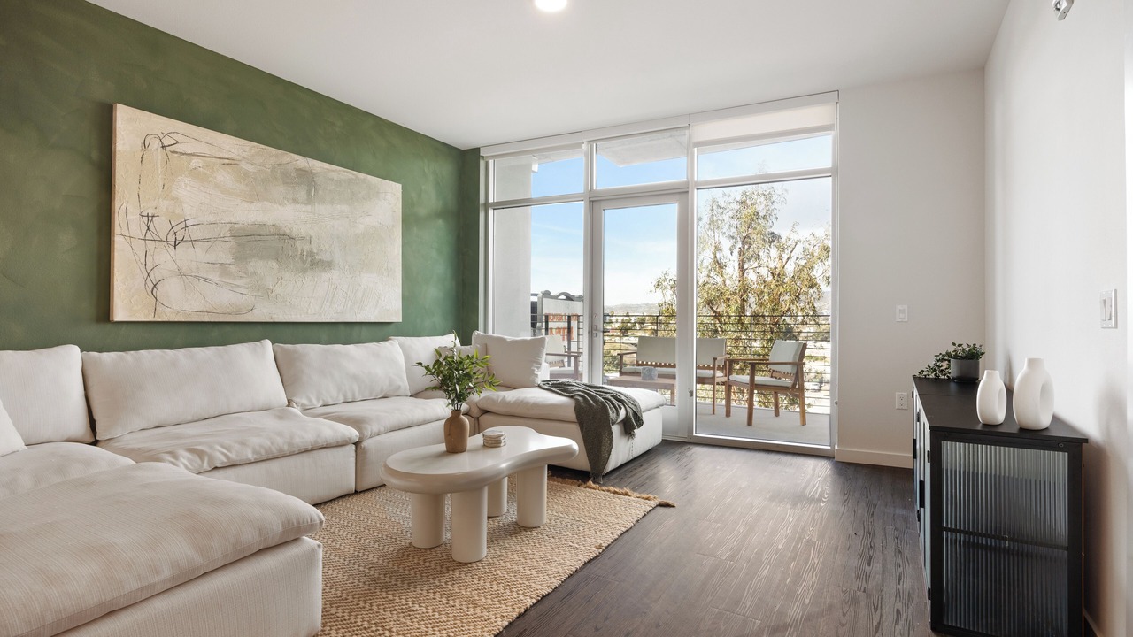 Photo of Livingroom in Rampart Village