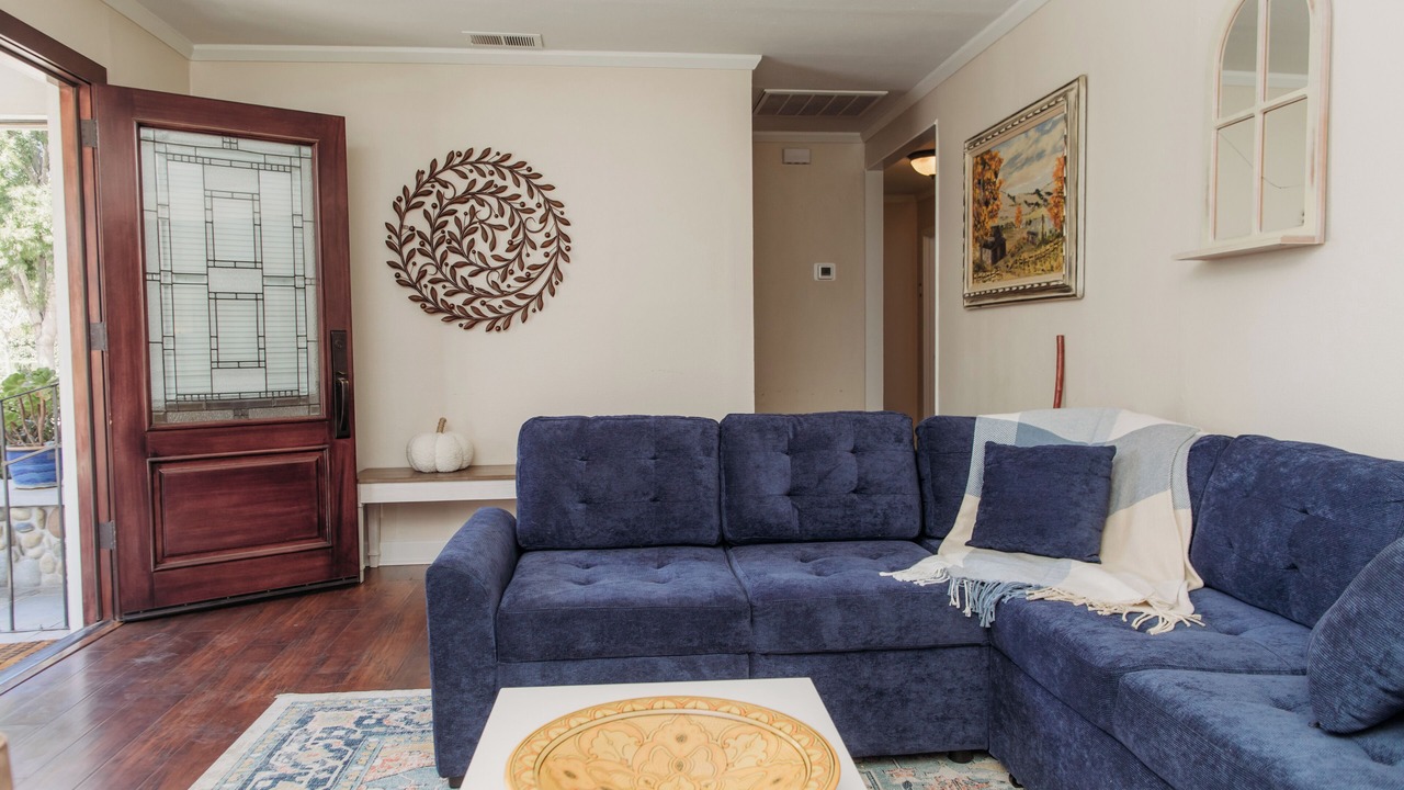 Photo of Livingroom in Exeter