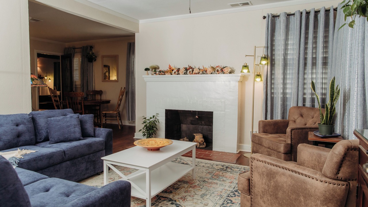 Photo of Livingroom in Exeter