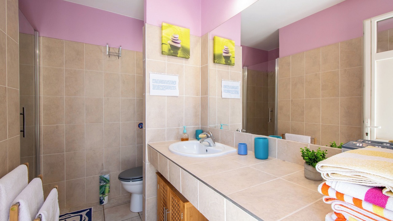 Photo of Bathroom in Montpeyroux