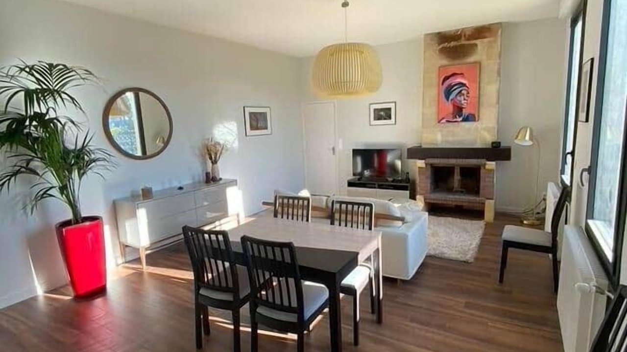 Photo of Others in Pessac