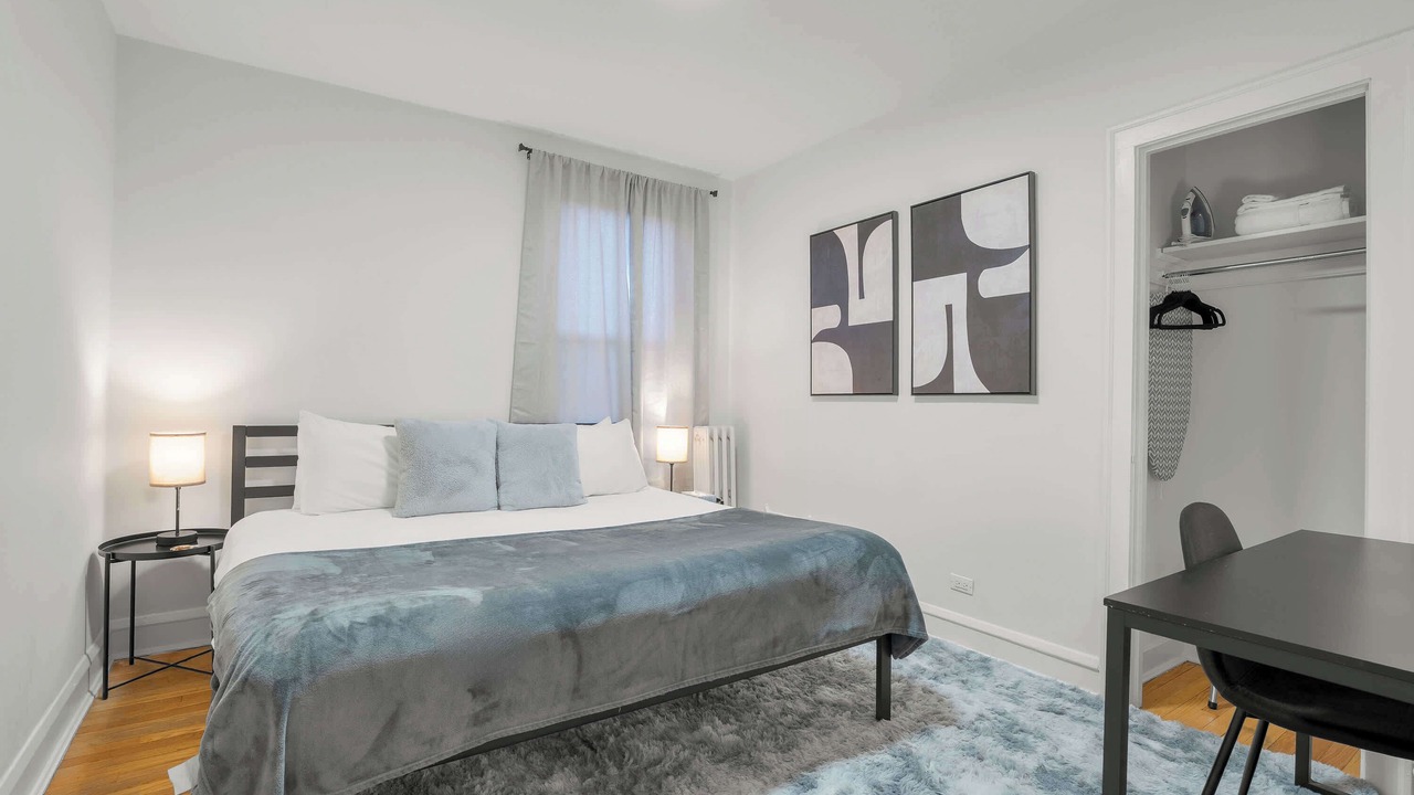 Photo of Bedroom in Cragin