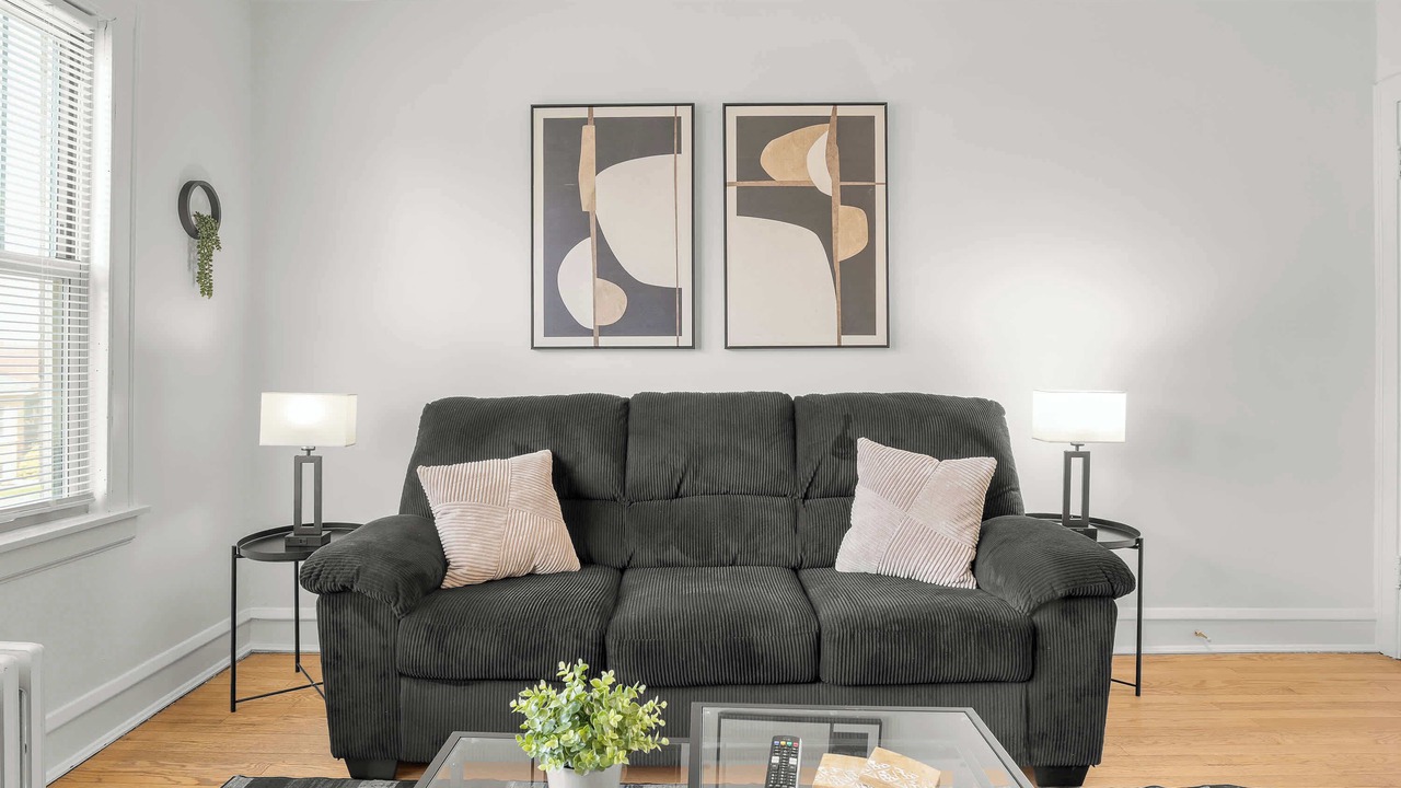 Photo of Livingroom in Cragin