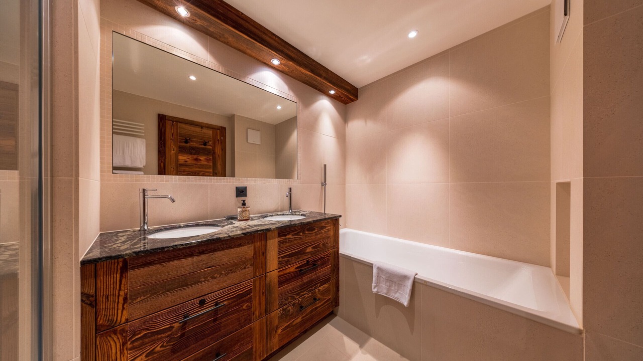 Photo of Bathroom in Saint-Pierre-de-Clages