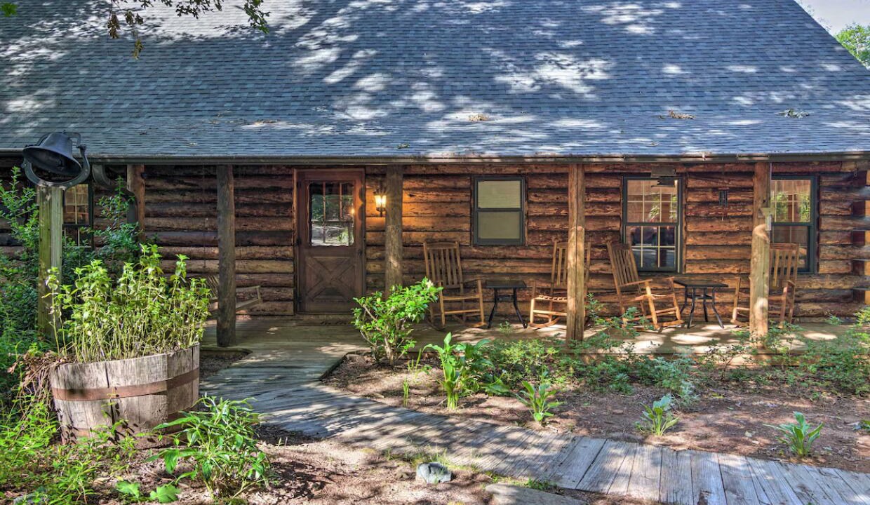 Photo of Outdoor in Pickens
