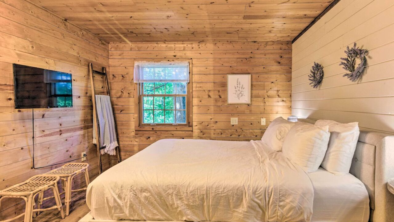 Photo of Bedroom in Pickens