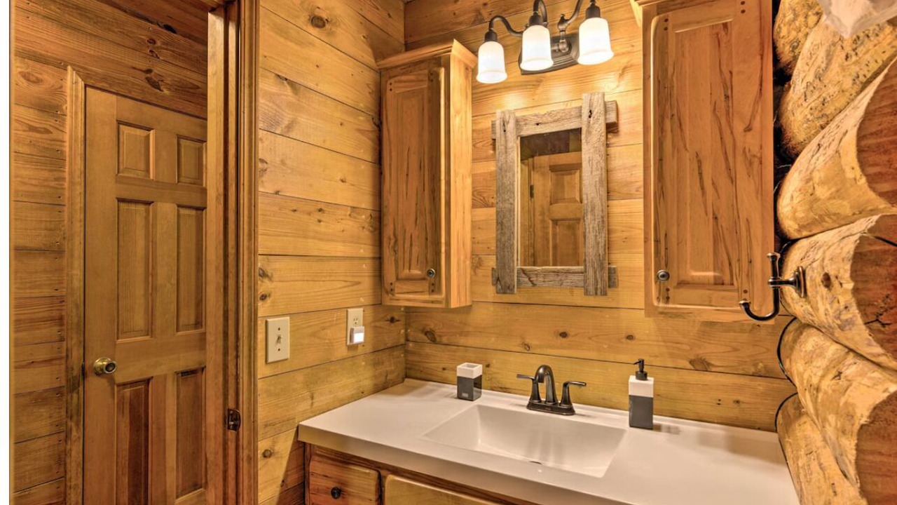 Photo of Bathroom in Pickens