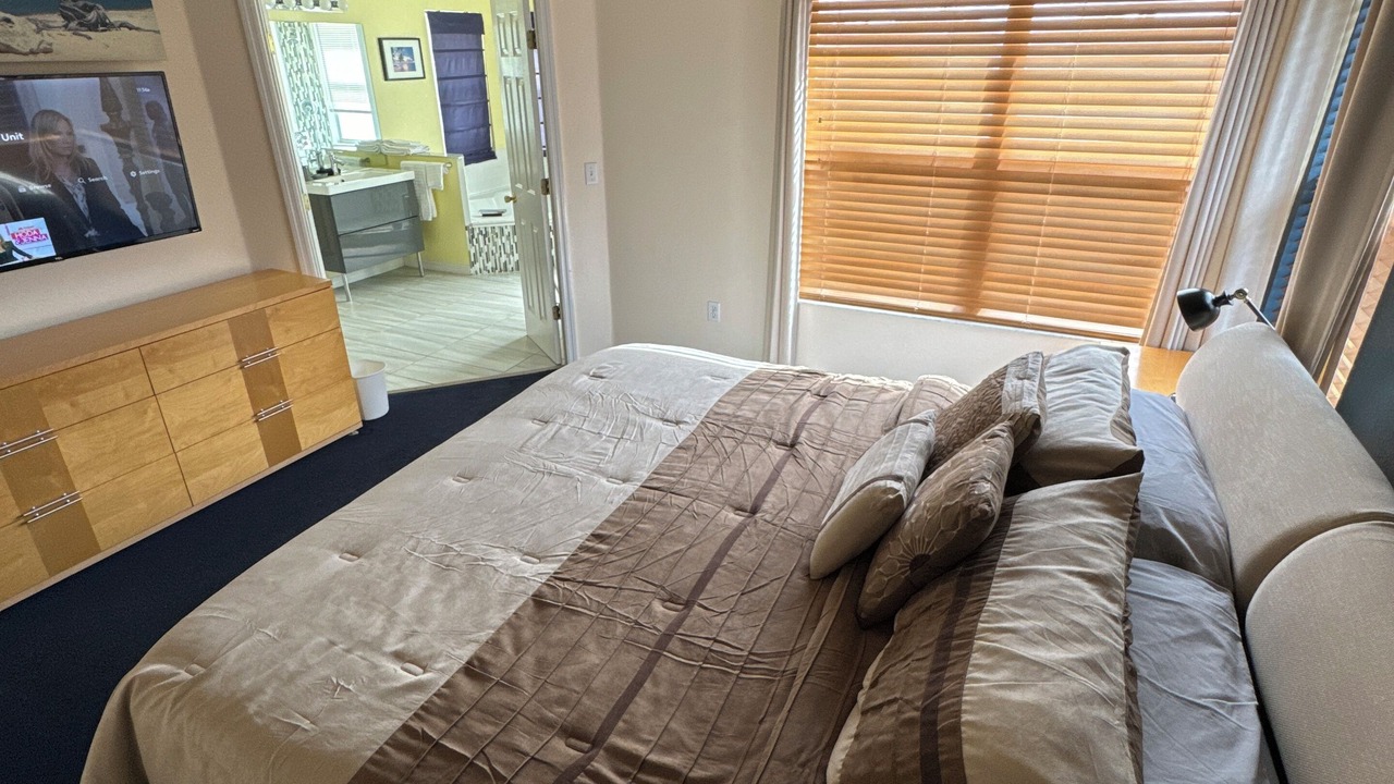 Photo of Bedroom in Sunset Lakes