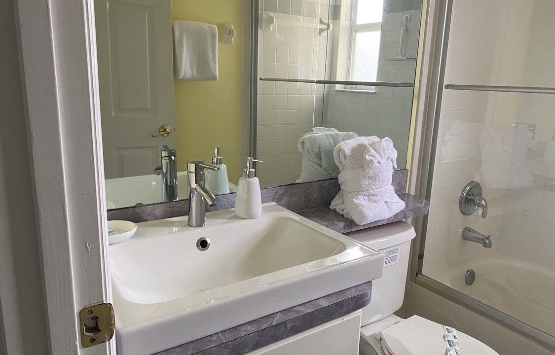 Photo of Bathroom in Sunset Lakes