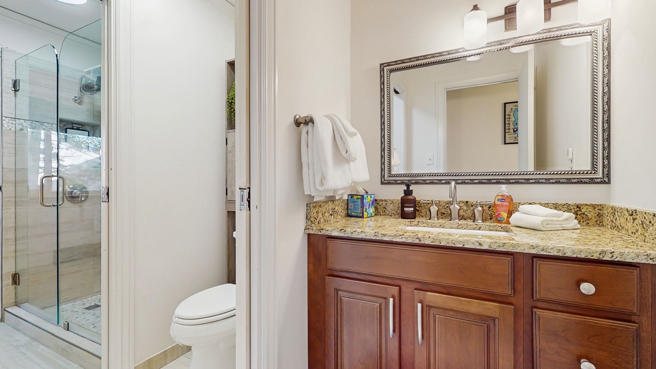 Photo of Bathroom in Tahoya Shores