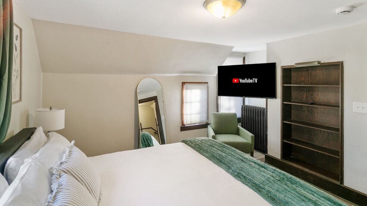 Photo of Bedroom in Libertyville