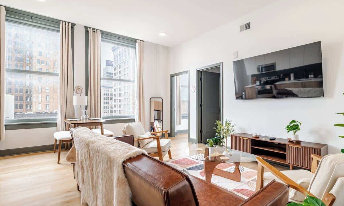 Photo of Livingroom in Central City