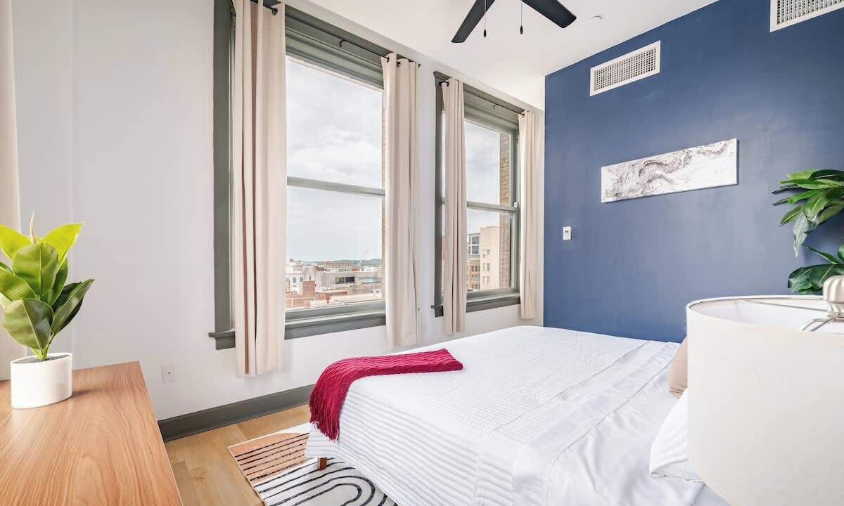Photo of Bedroom in Central City
