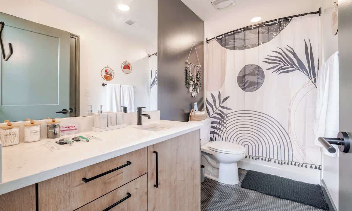 Photo of Bathroom in Central City