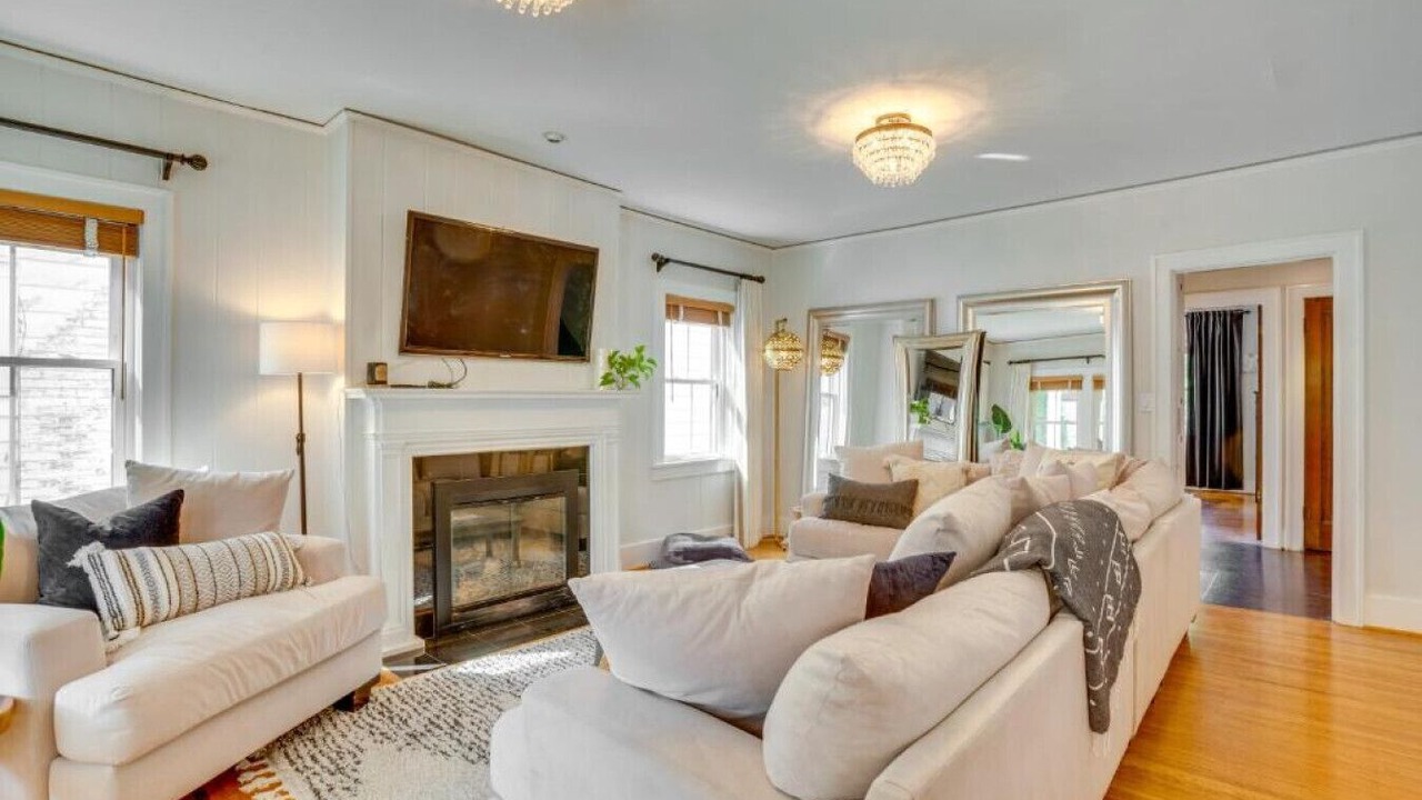 Photo of Livingroom in Crescent Hill