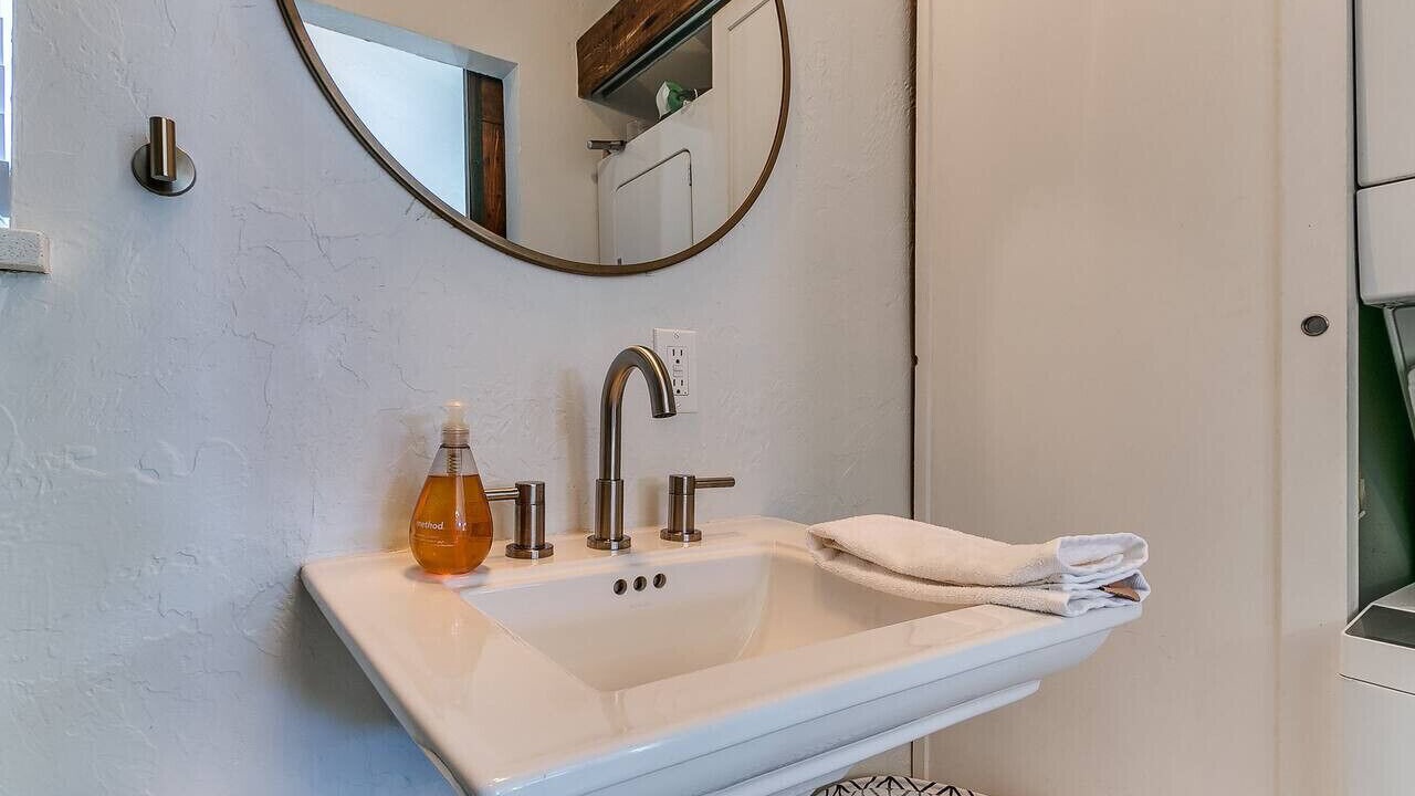 Photo of Bathroom in Central Oklahoma City