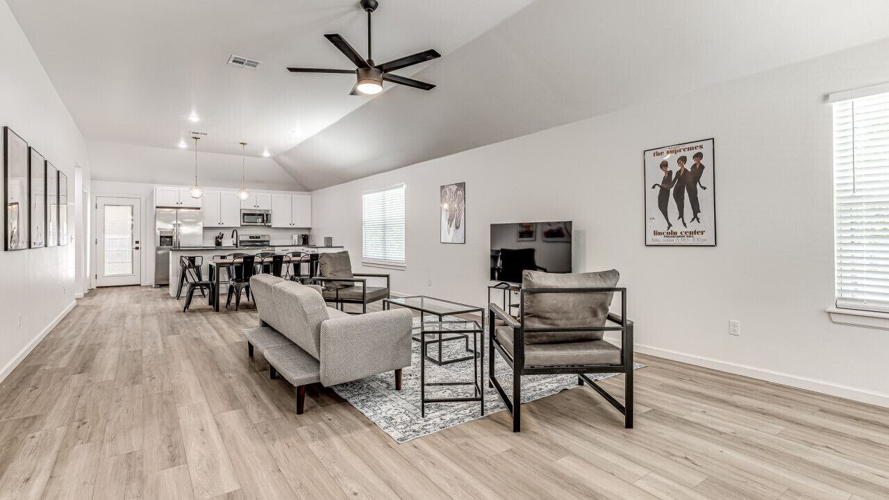 Photo of Livingroom in Central Oklahoma City