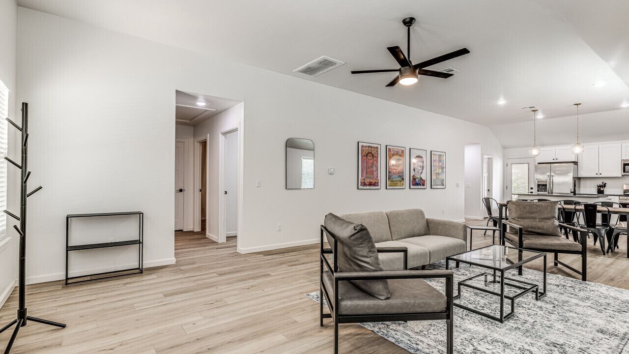 Photo of Livingroom in Central Oklahoma City