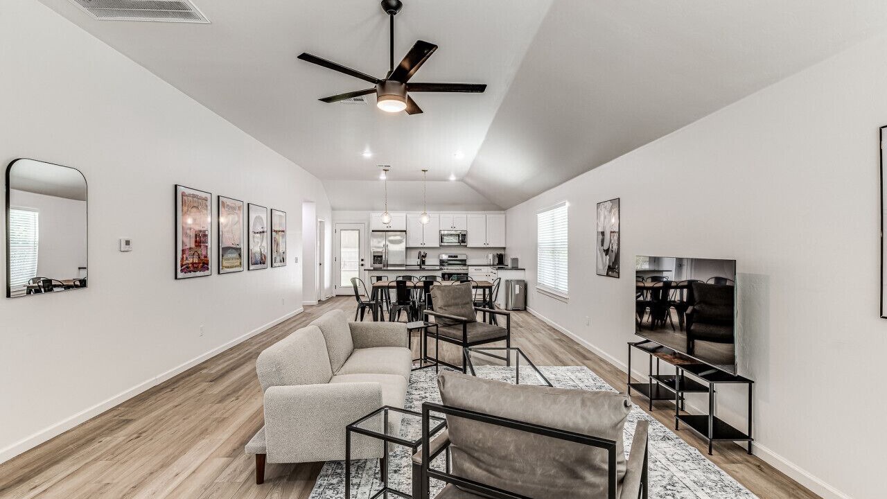 Photo of Livingroom in Central Oklahoma City