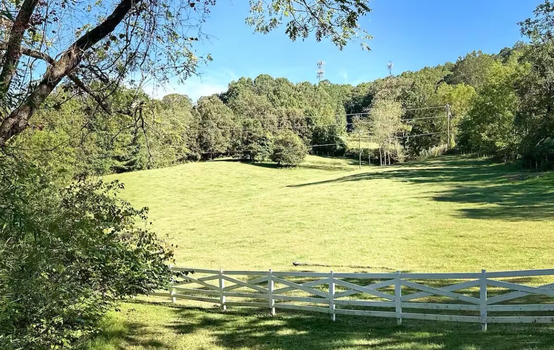 Photo of Outdoor in Avery Creek