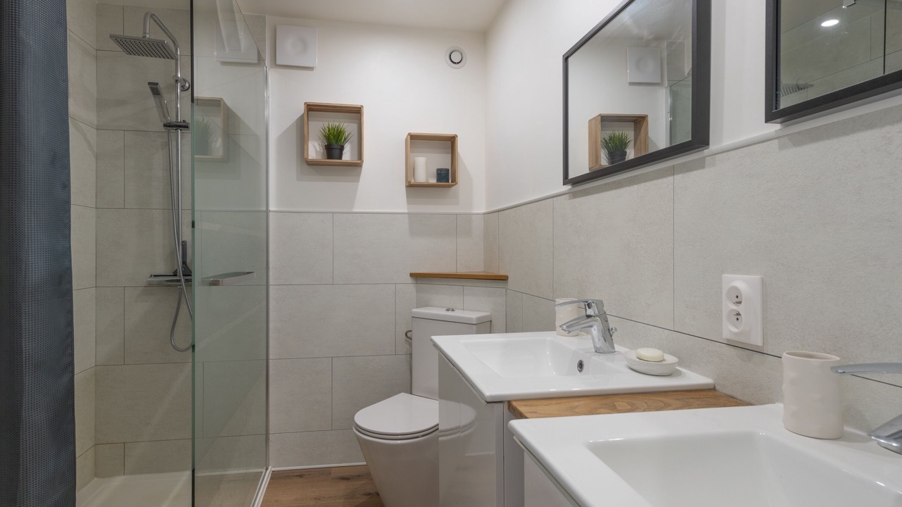 Photo of Bathroom in Eu