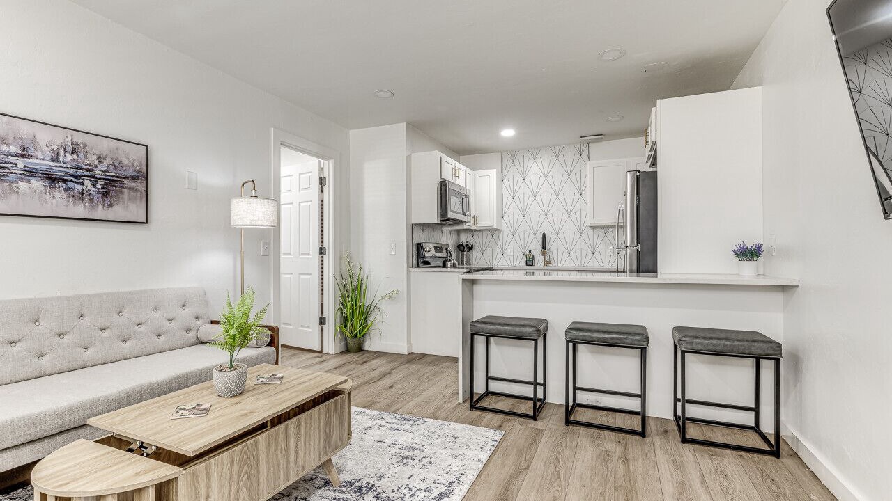 Photo of Livingroom in Midtown