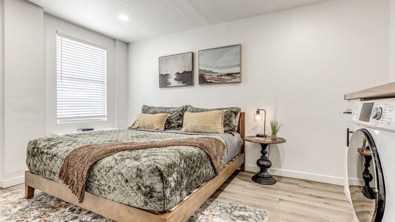 Photo of Bedroom in Midtown