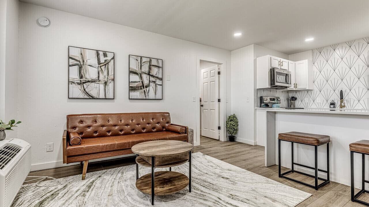 Photo of Livingroom in Midtown