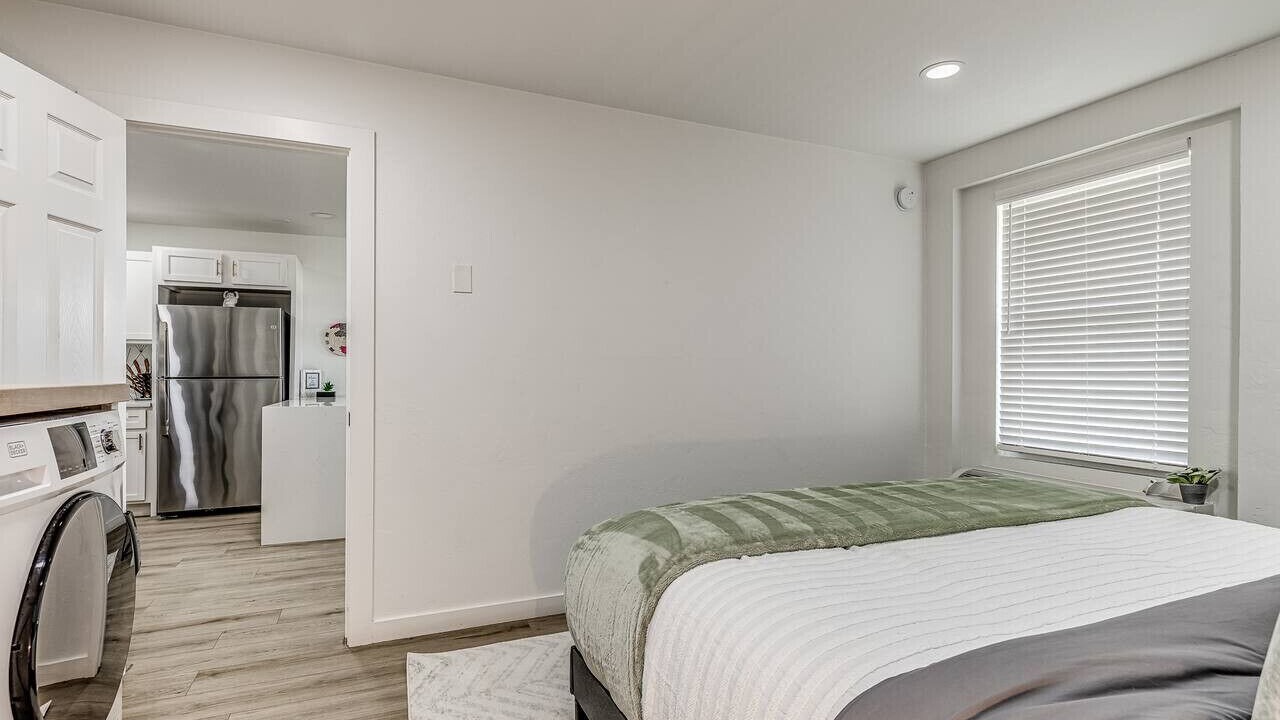 Photo of Bedroom in Midtown