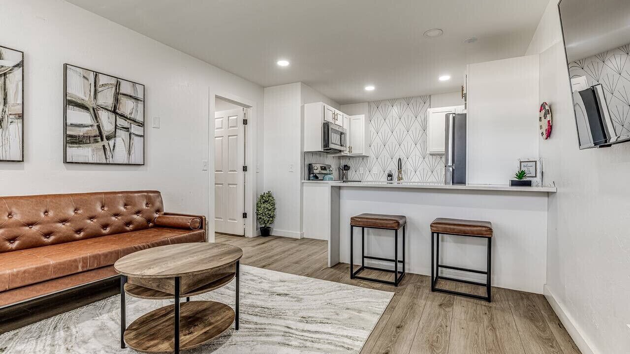 Photo of Livingroom in Midtown