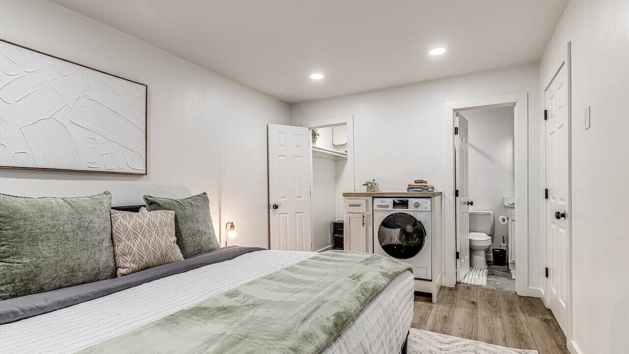 Photo of Bedroom in Midtown