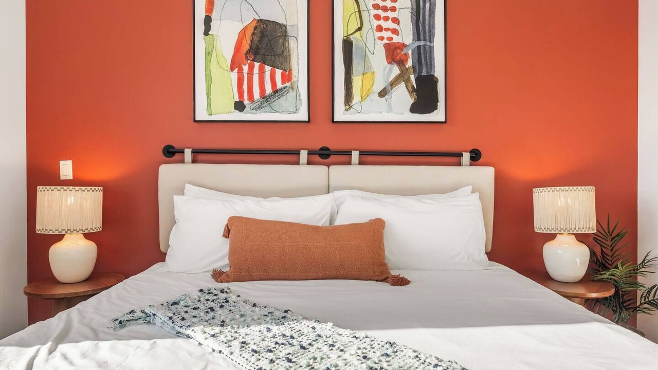 Photo of Bedroom in Wilshire Center