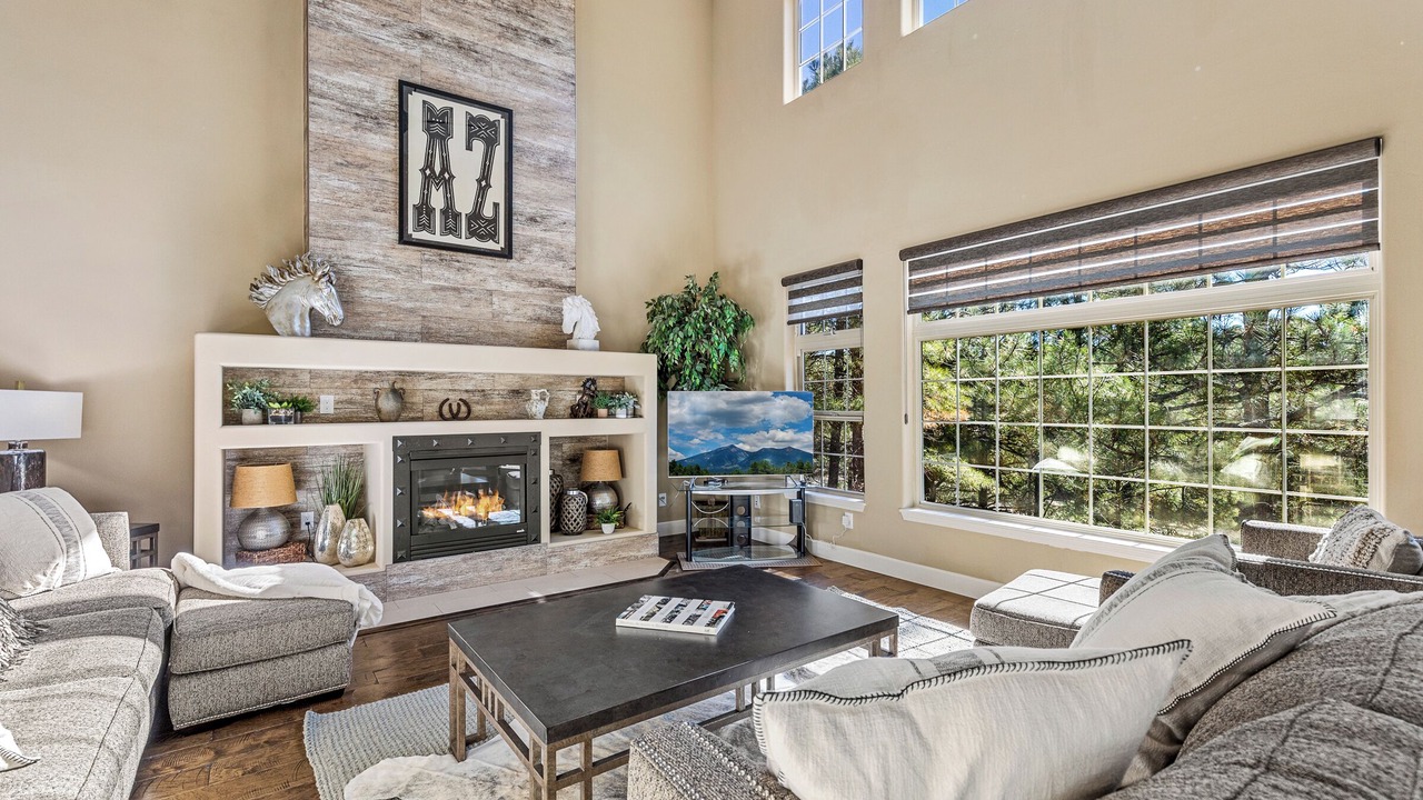 Photo of Livingroom in Ponderosa Trails