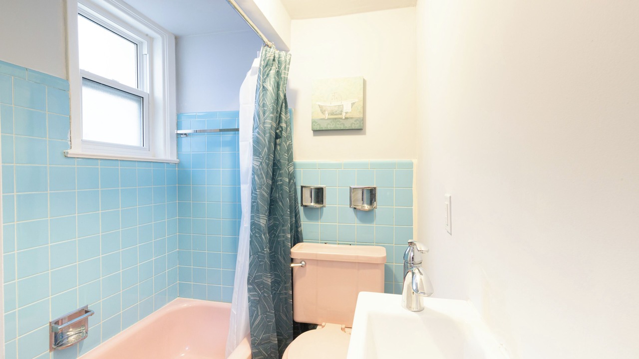 Photo of Bathroom in Thornhill
