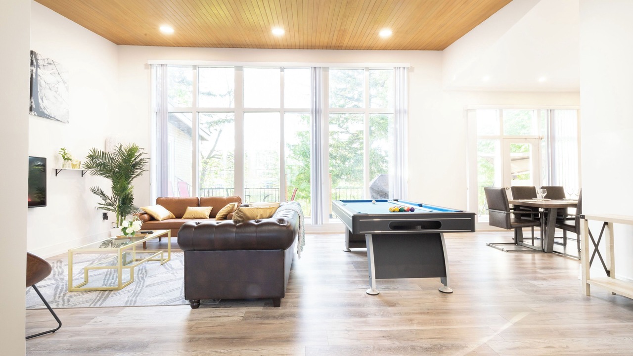 Photo of Livingroom in Thornhill
