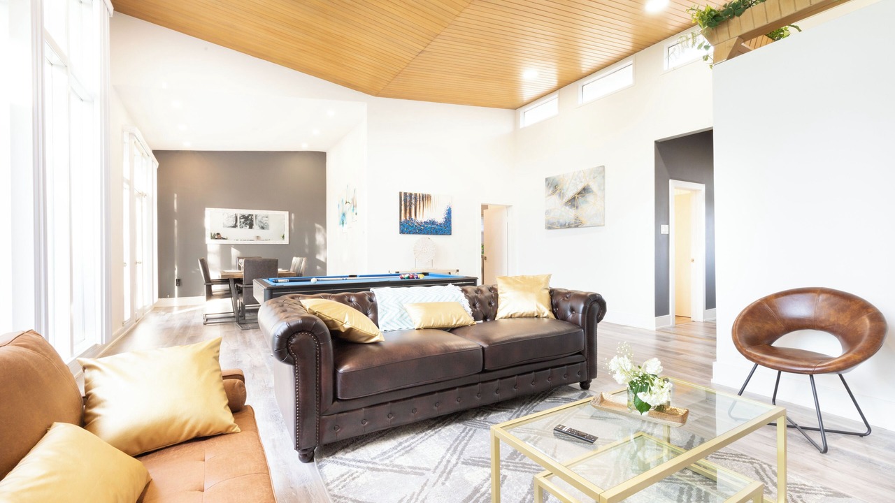 Photo of Livingroom in Thornhill