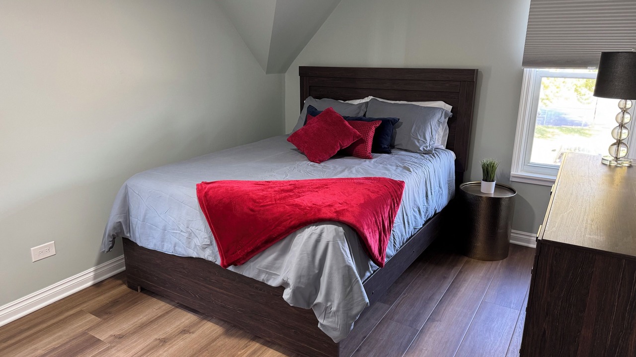 Photo of Bedroom in Lansing