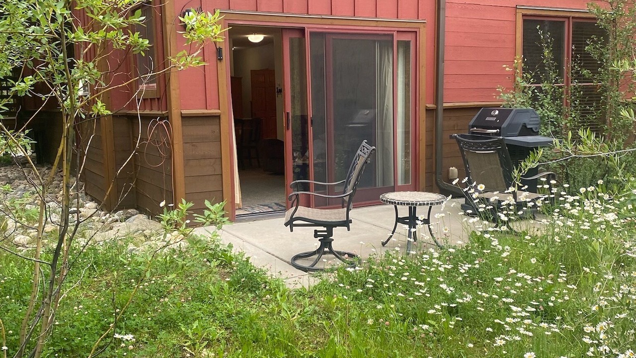 Photo of Patio Balcony in Lakeside Village