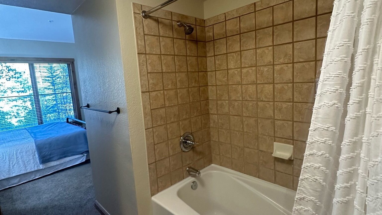 Photo of Bathroom in Lakeside Village